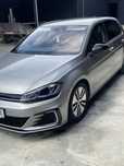 Volkswagen E golf.