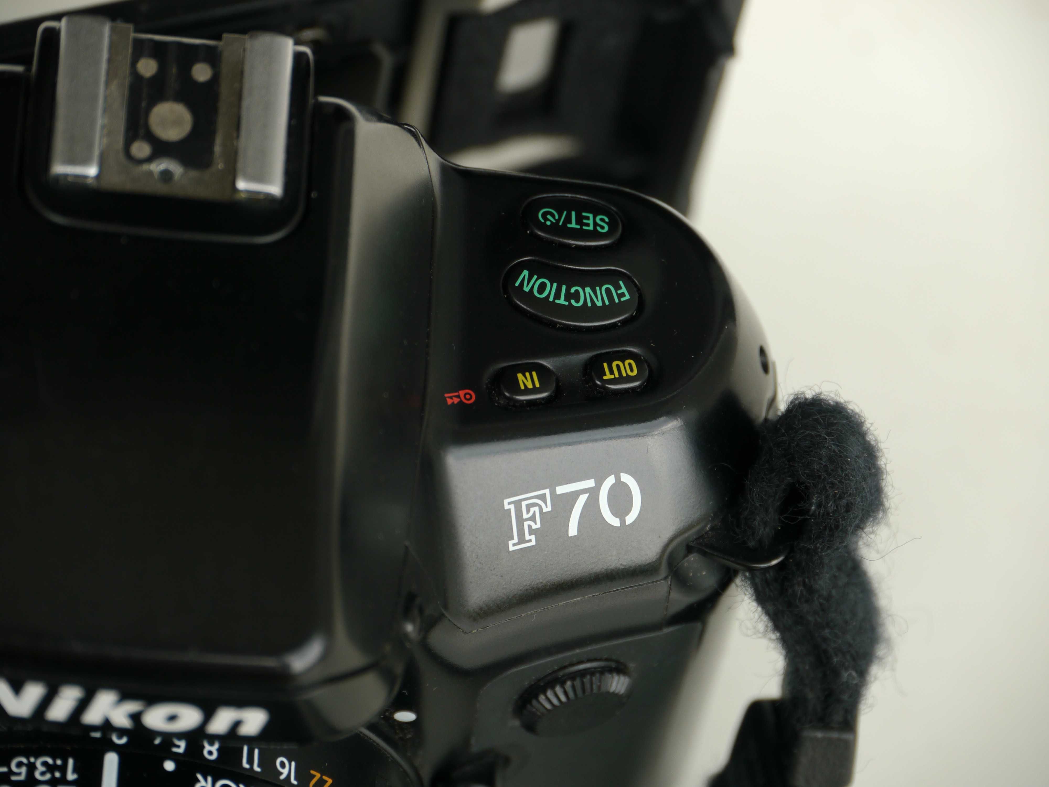 Lustrzanka analogowa Nikon F70+obiektyw Nikkor 28-80 1:3.5-5.6D