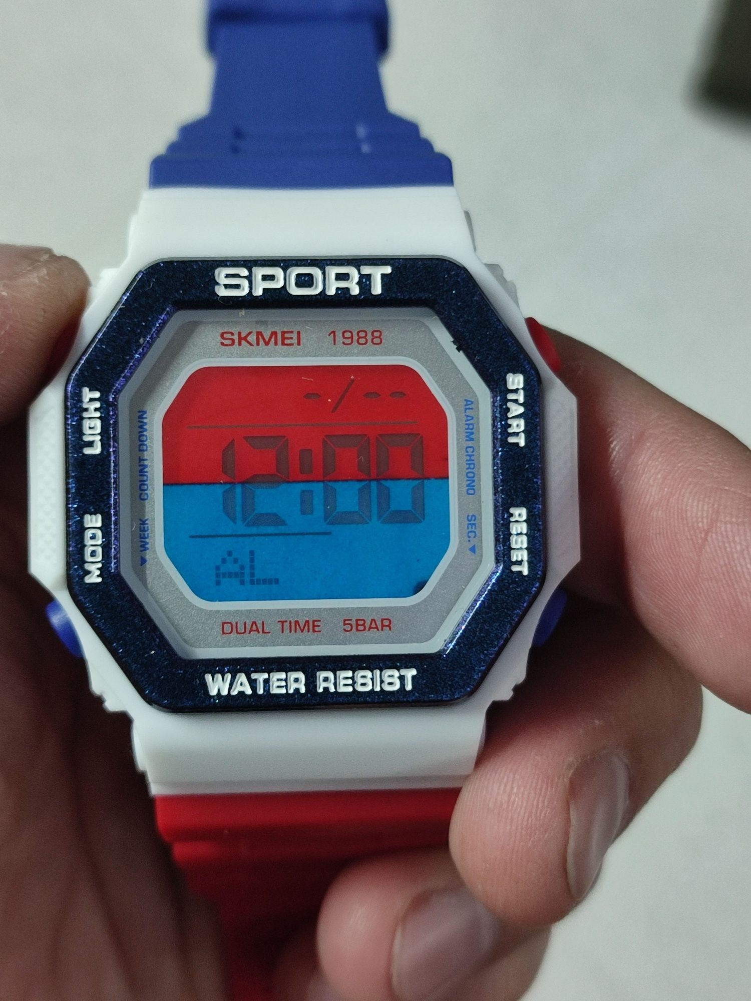 Спортивные электронные часы Skmei #1283 с подсветкой.
