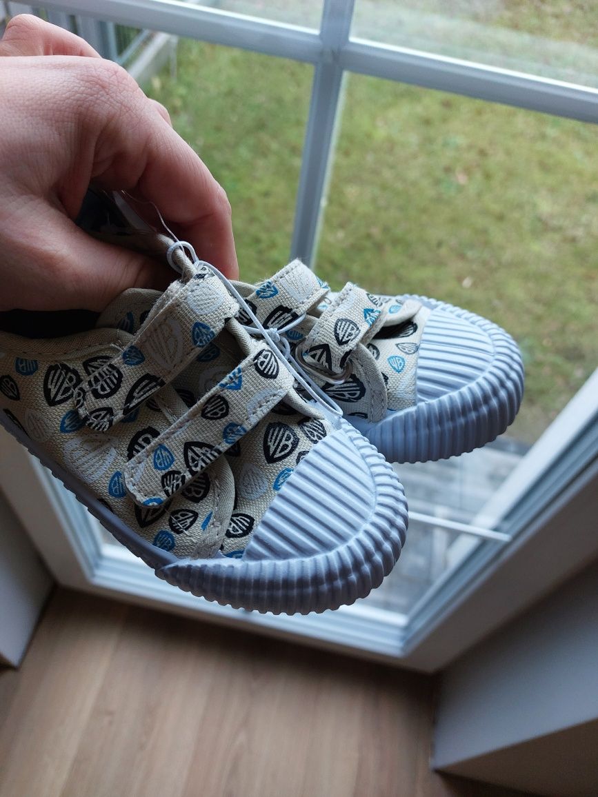 Nowe buty na rzep rozmiar 27