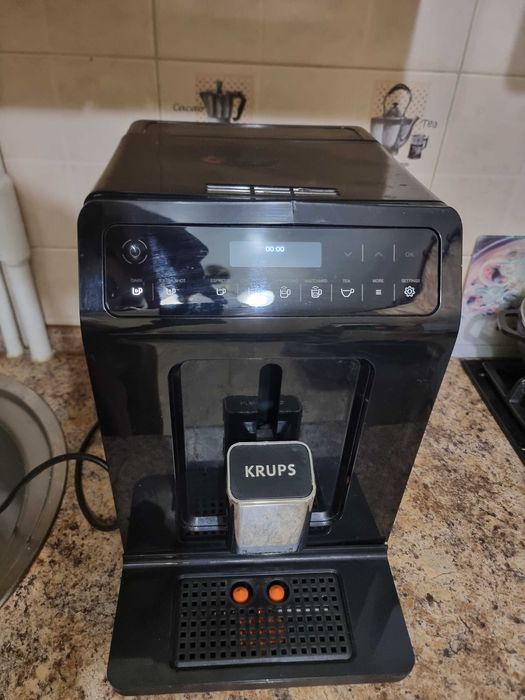 Кавомашина кофеварка Krups модель EA EA89 fdb14500P Made in France