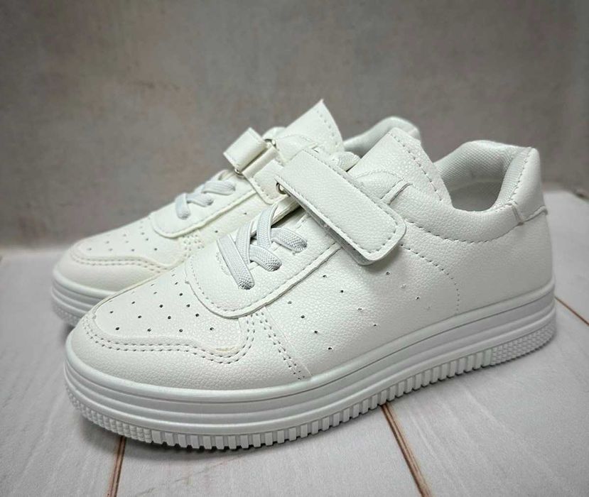 Стильні дитячі кросівки кеди ABA 32-35 маломіри білі