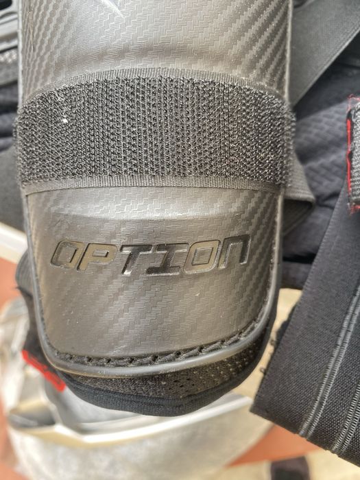 Joelheiras, coroveleiras e ombreiras