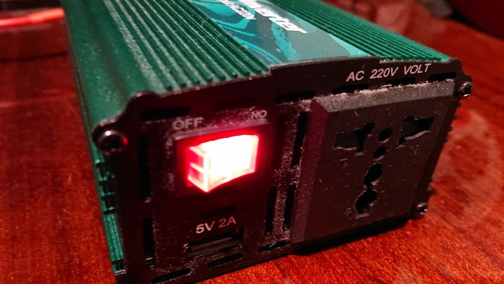 Інвертор 12 /220