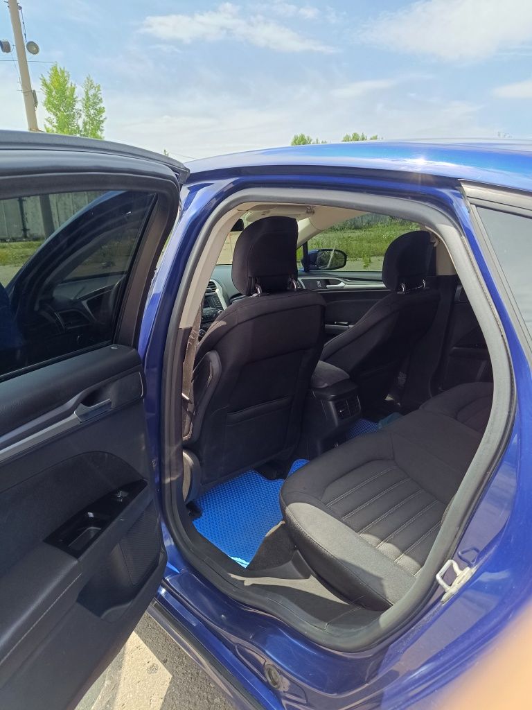 Продам Ford Fusion 2.5 бензин