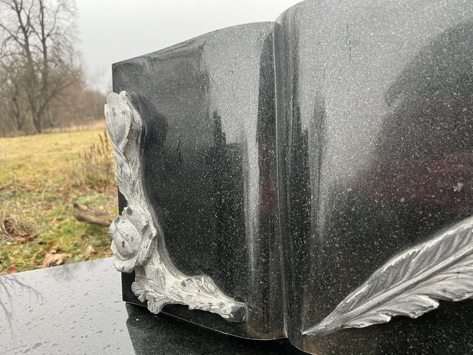 Книга з каменю (граніт, покостовка, базальт, мрамор) вироби з камня