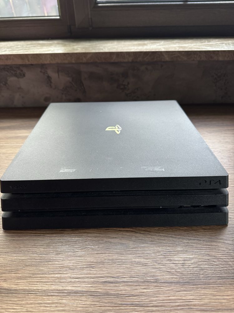Ps 4 pro в отличном состоянии