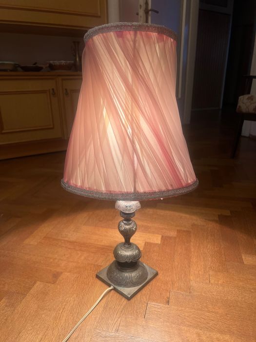 Lampa vintage z abażurem
