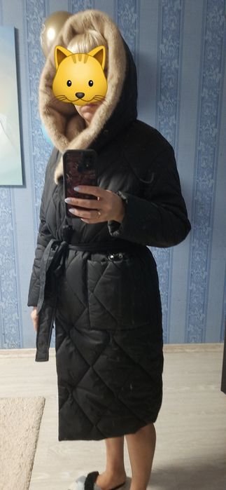 Пальто жіноче з хутром