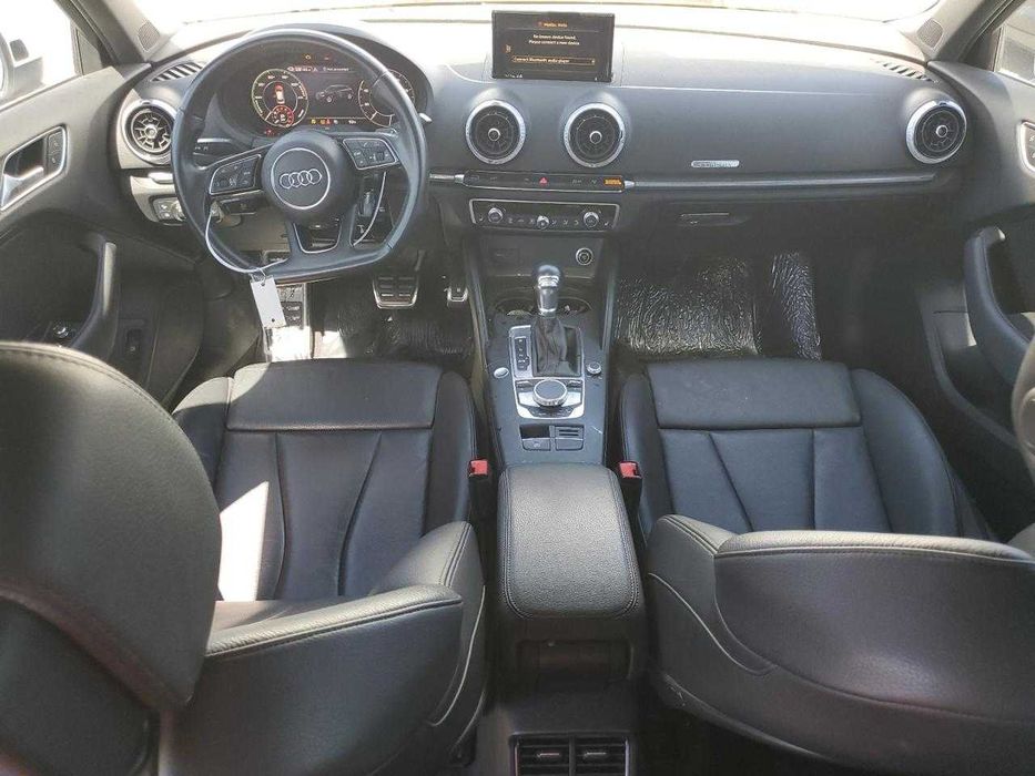 2017 Audi A3 e-tron Premium Plus hybrid в порту