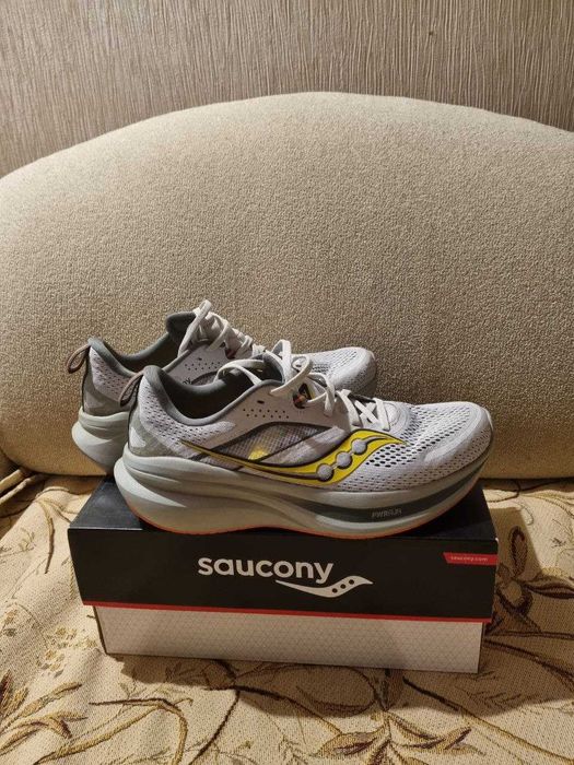 Кросівки Saucony Omni 22