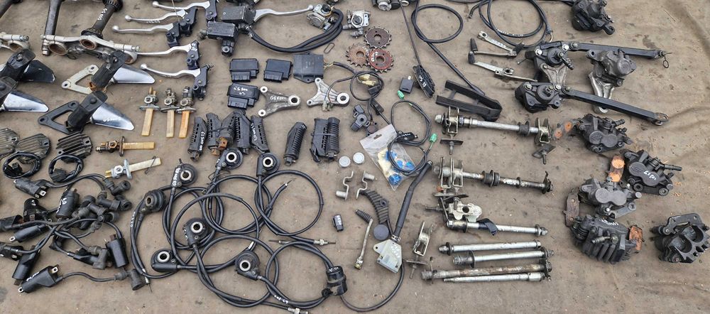 Suzuki GS 500 chłodnica rozrusznik pompa nożka set podnóżek slimak oś
