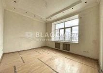 Продам 2-х кімн.квартиру Костьольна,6  75кв.м  ст.М"МайданНезалежності