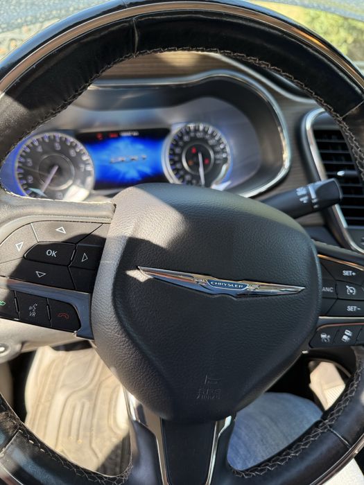 Автомобиль Крайслер 200 C 2015 р