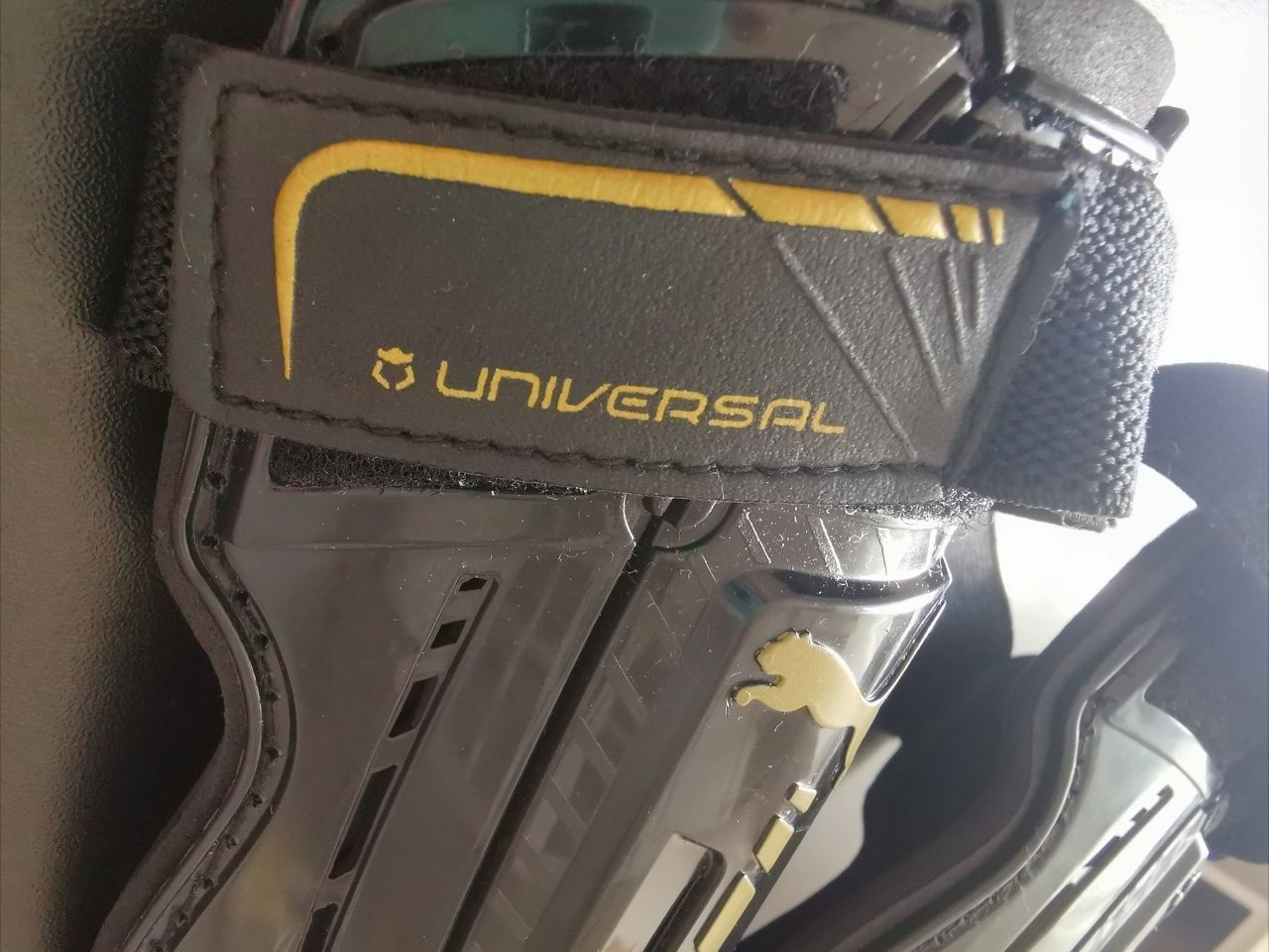 Футбольні щитки | Puma Universal Shin Guards - Black/Gold