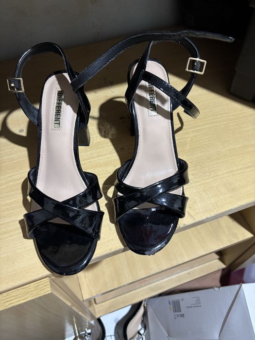 Sapatos de cerimónia tamanho 36