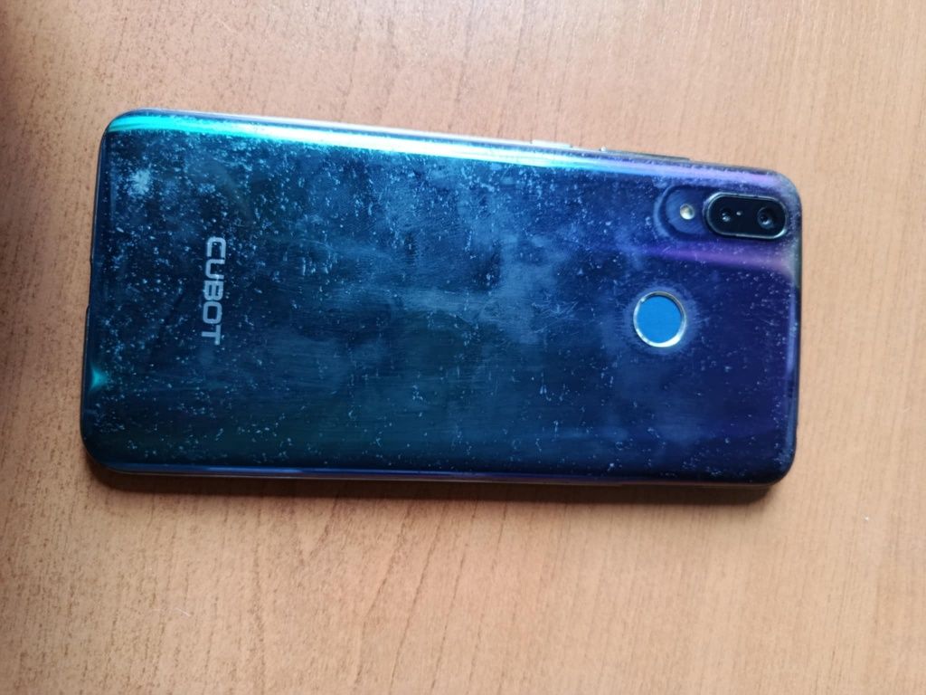 Telefon Cubot x19