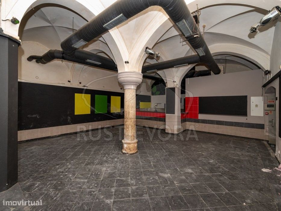 Espaço comercial - Bar/Restaurante - Évora
