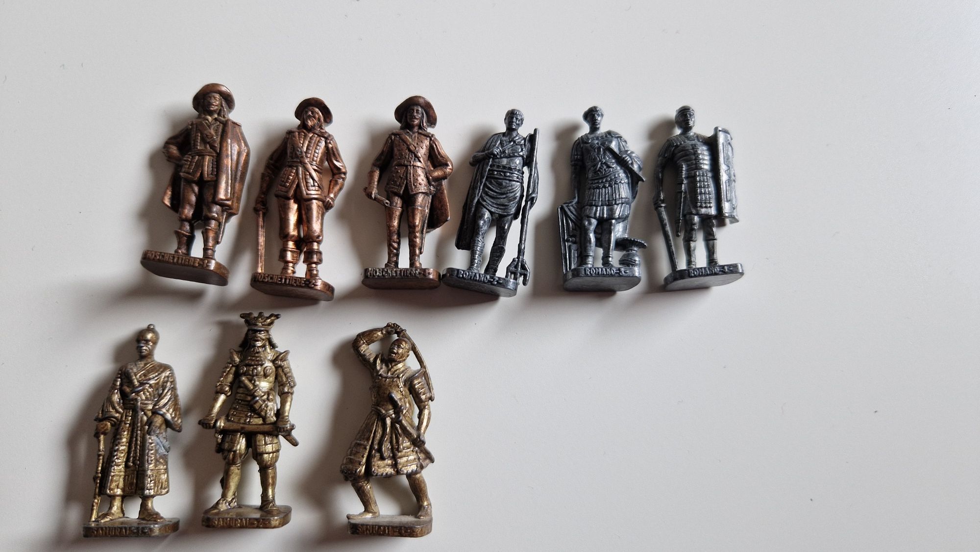 Metalowe figurki z kinder niespodzianka Rzymianie,  Muszkieterzy i Sam