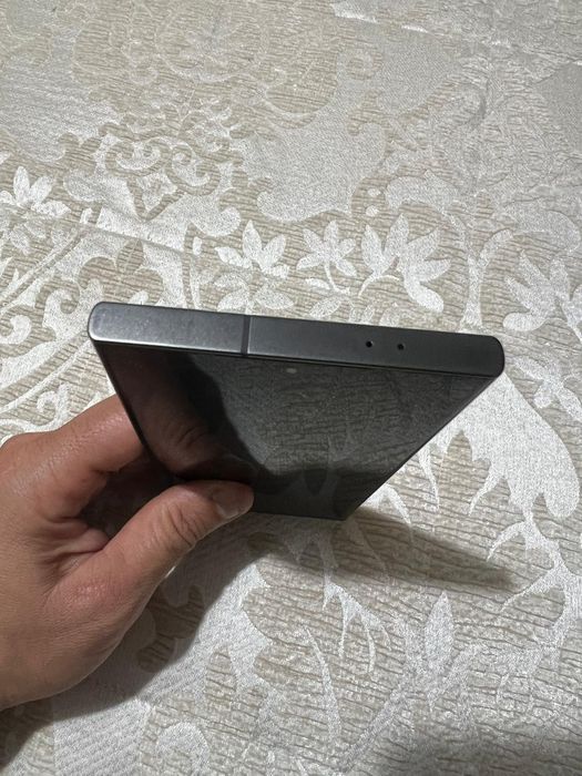 Samsung S24 Ultra 512gb Dual Sim+ Air buds pro 3+ Samsung watch/ fatur