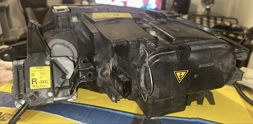 Farol Xénon Audi TT  Direito BOSCH (Completo Imaculado]