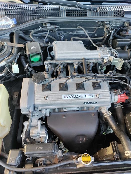 Toyota Carina E Gli 1.6 sedan