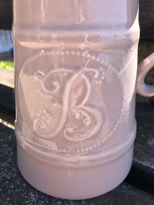 Jarro de agua em porcelana