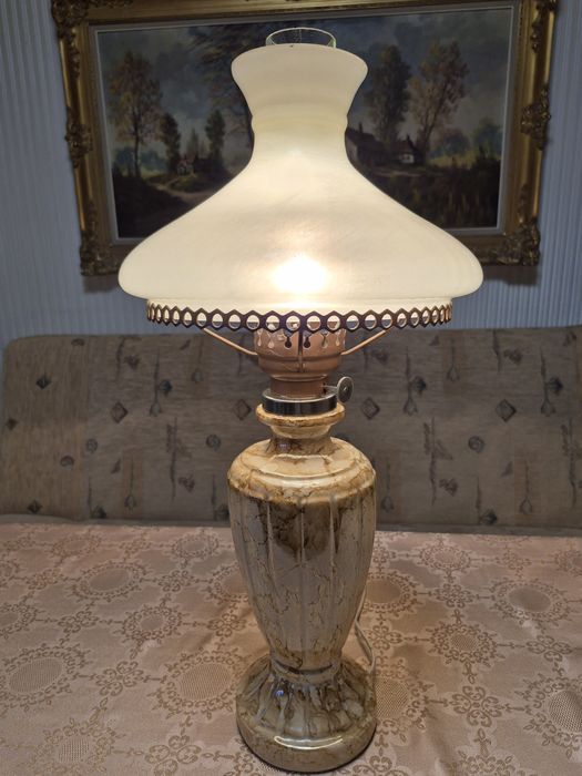 Piękna stara lampa ceramiczna