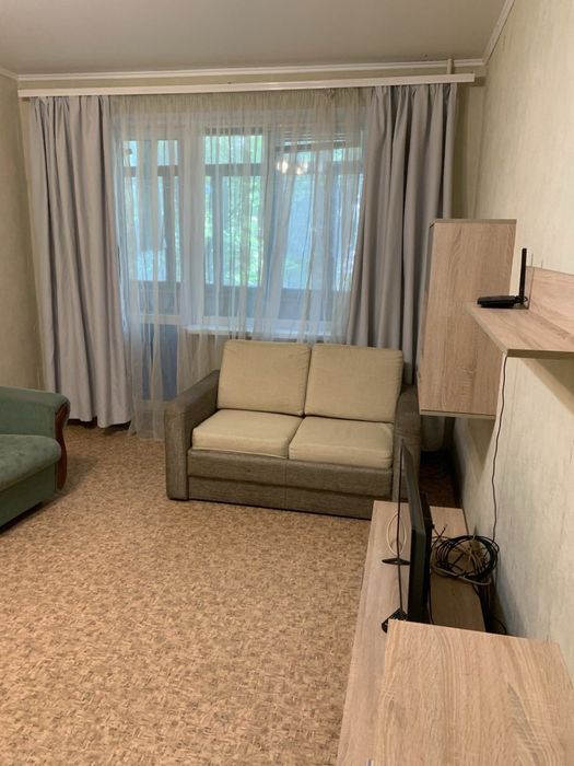 Здається 1 кімнатна квартира на Сонячному .