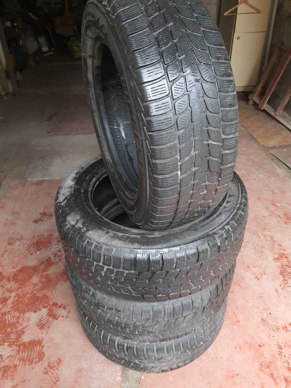 Авто шина Bridgestone Blizzak LM-25 235/60 R17 зима. 2шт Доставка