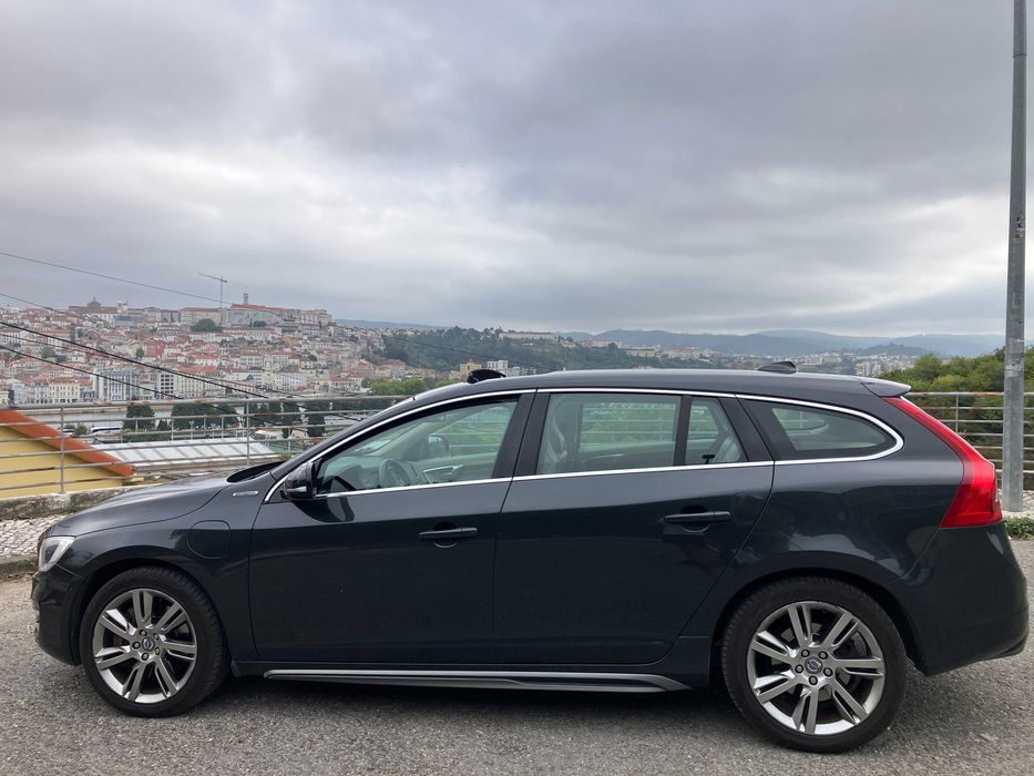 Volvo V60 Plug-In Hybrid - Kit styling e Polestar (300cv)