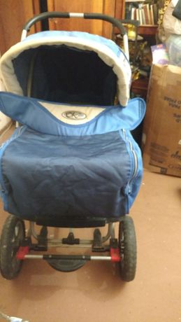коляска детская в хорошем состоянии зима-лето,от рождения и до 3-4 лет