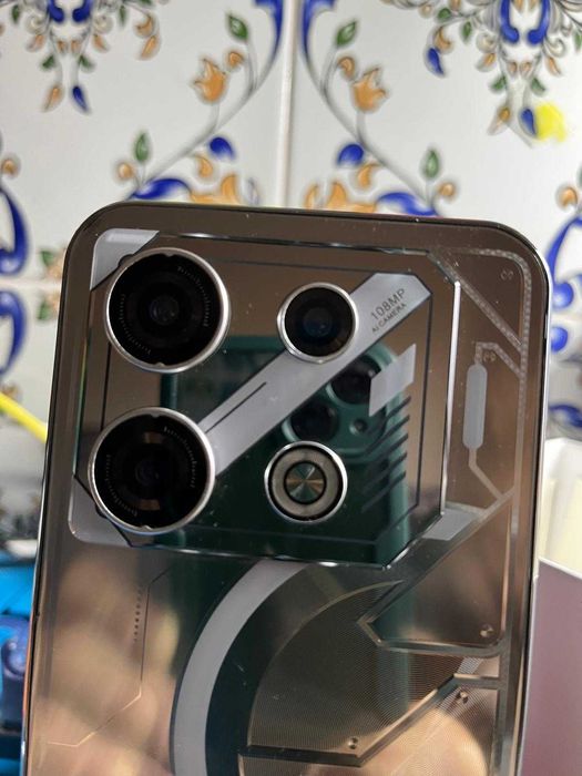 Smartphone Pova 6 Pro 5G, 256 G.