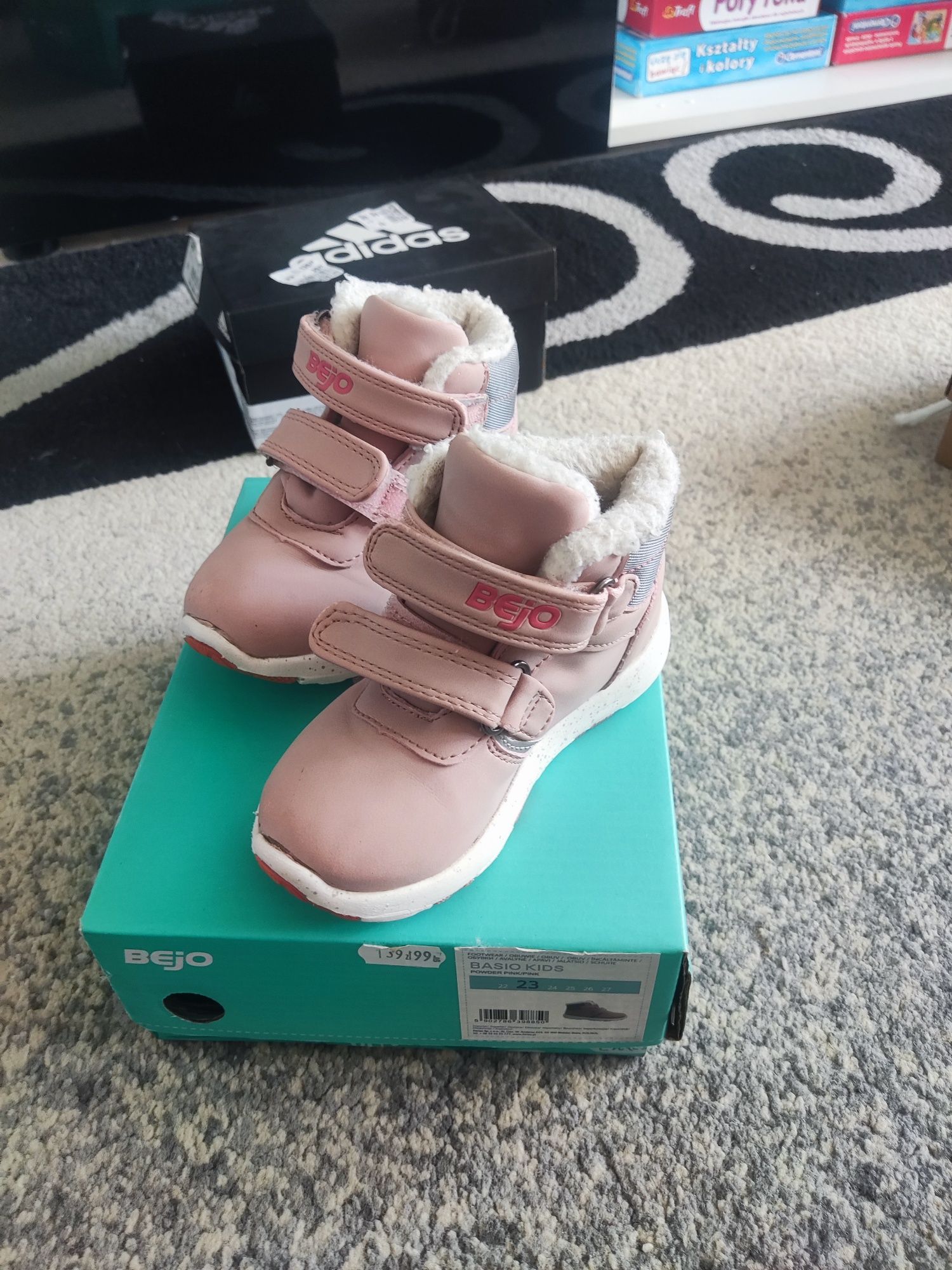 Buty Dziecięce Dziewczęce Adidas Sandały Zimowe 20,22,23,24