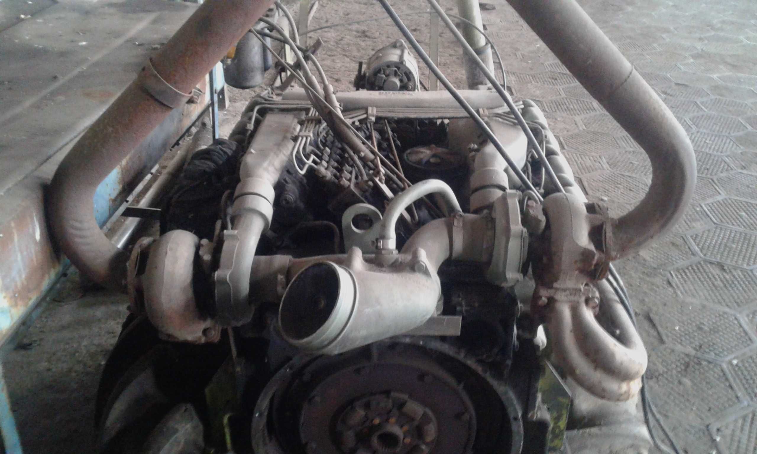 двигун Mercedes OM 422