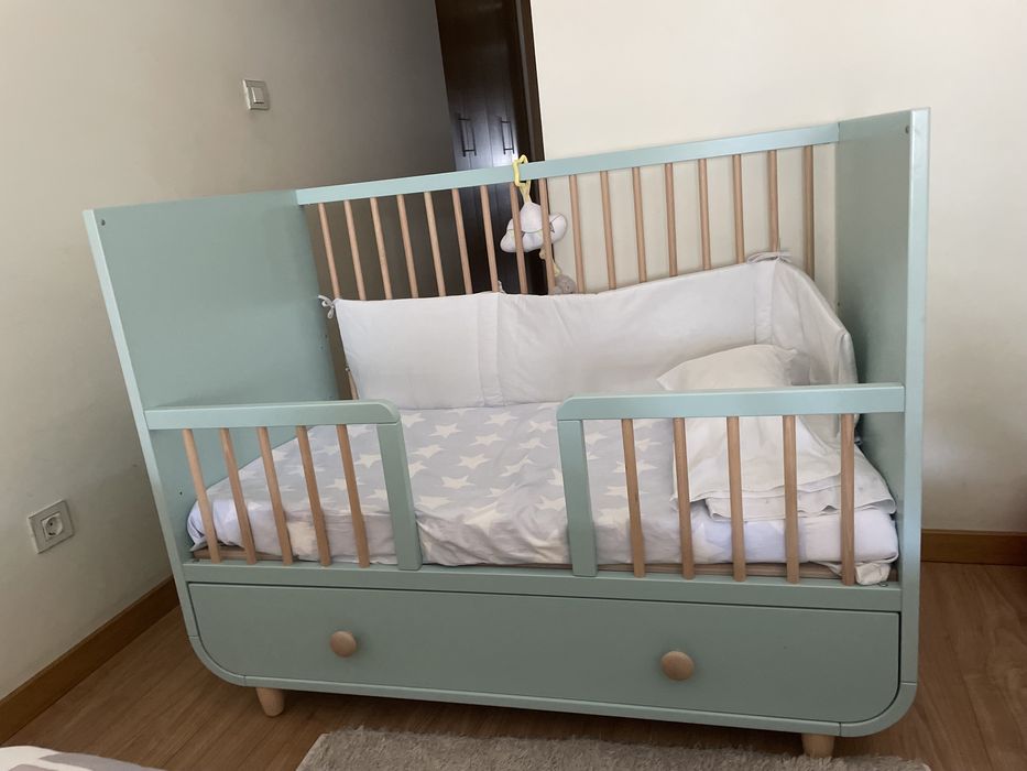 Berço Myllra Ikea c/gaveta Semi-novo