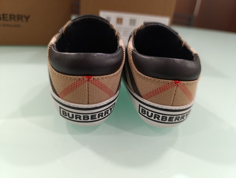 Sapatilhas Burberry n.17