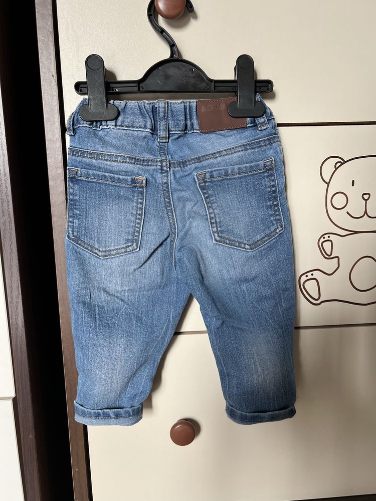 H&M spodnie jeansy chłopięce 4/6 msc. rozm. 68