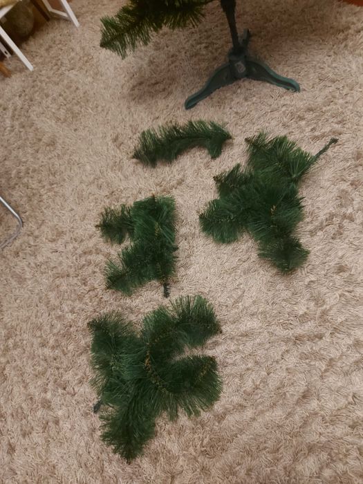 Ялинка новорічна