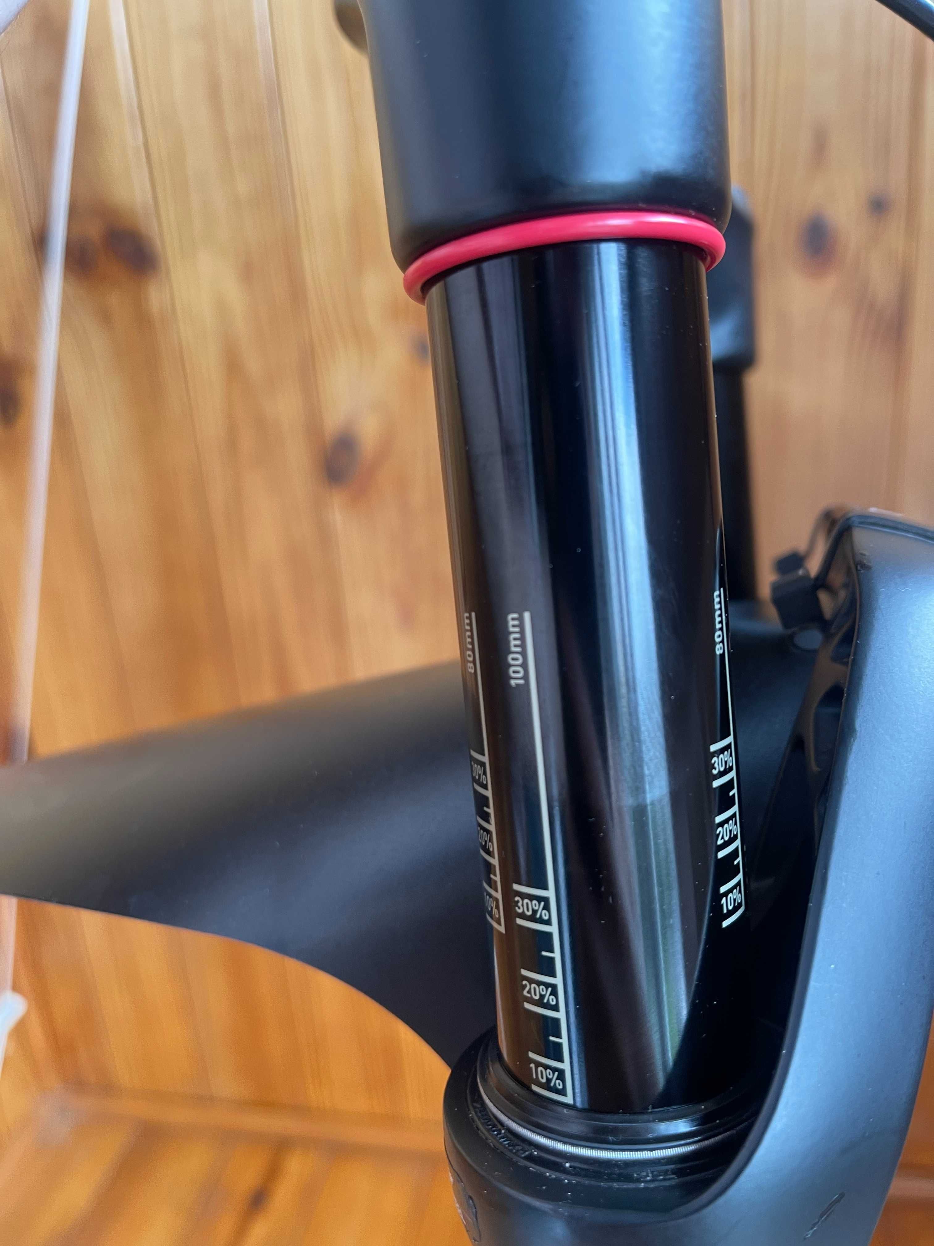 Вилка Rock Shox Reba 29 з монеткою блокування + крило