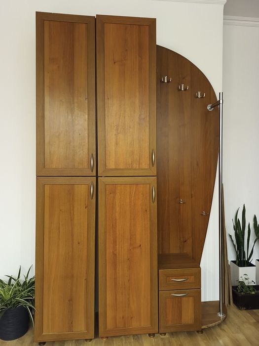 Мебель у приходжу