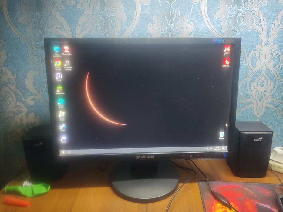 Компьютер/системный блок/монитор/клавиатура/мышь/колонки.