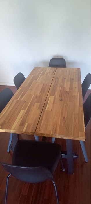 Mesa de refeição,  Skogsta - IKEA.