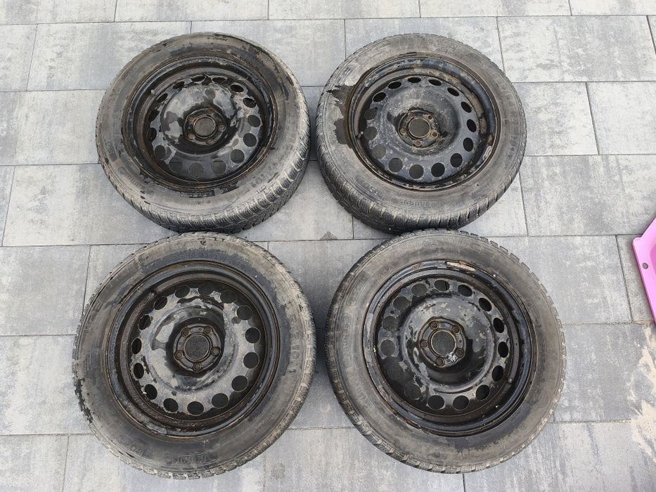 Opony zimowe z felgami stalowym 7x17 225/55/17 et42 citroen c5 gratis