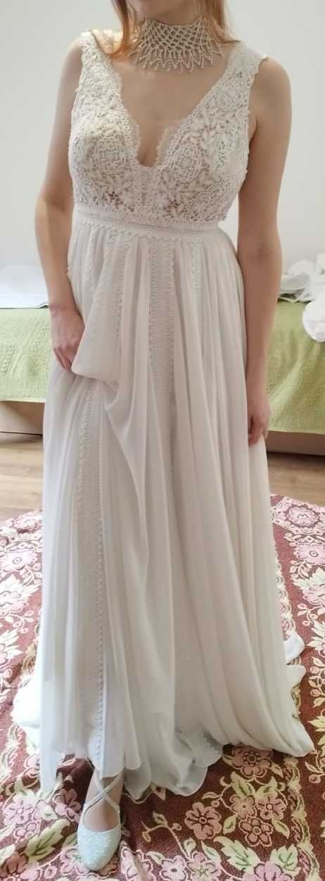 Suknia ślubna boho od Pronovias Efigie