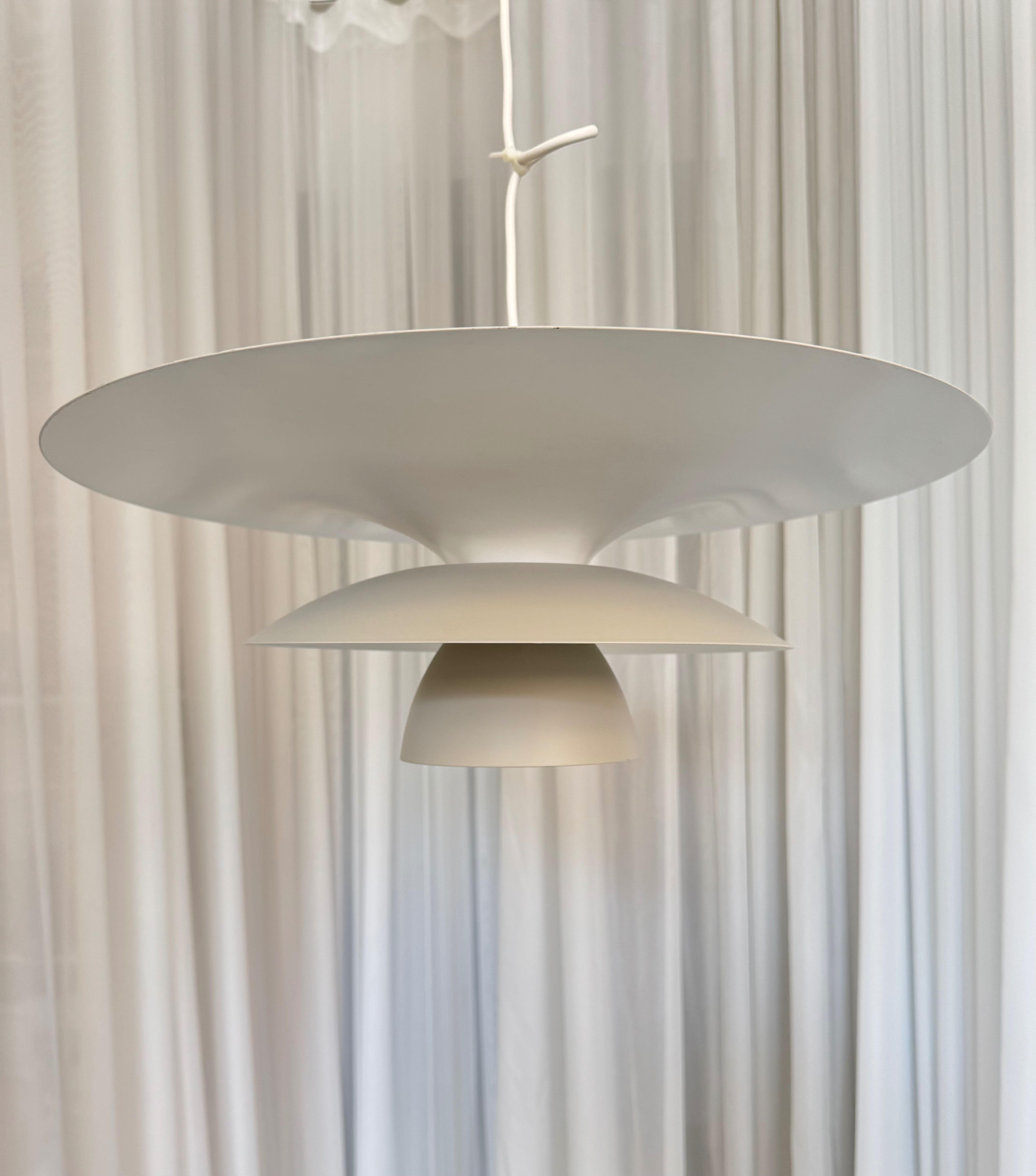 Lampa sufitowa Belid Picasso
Ponadczasowy skandynawski design