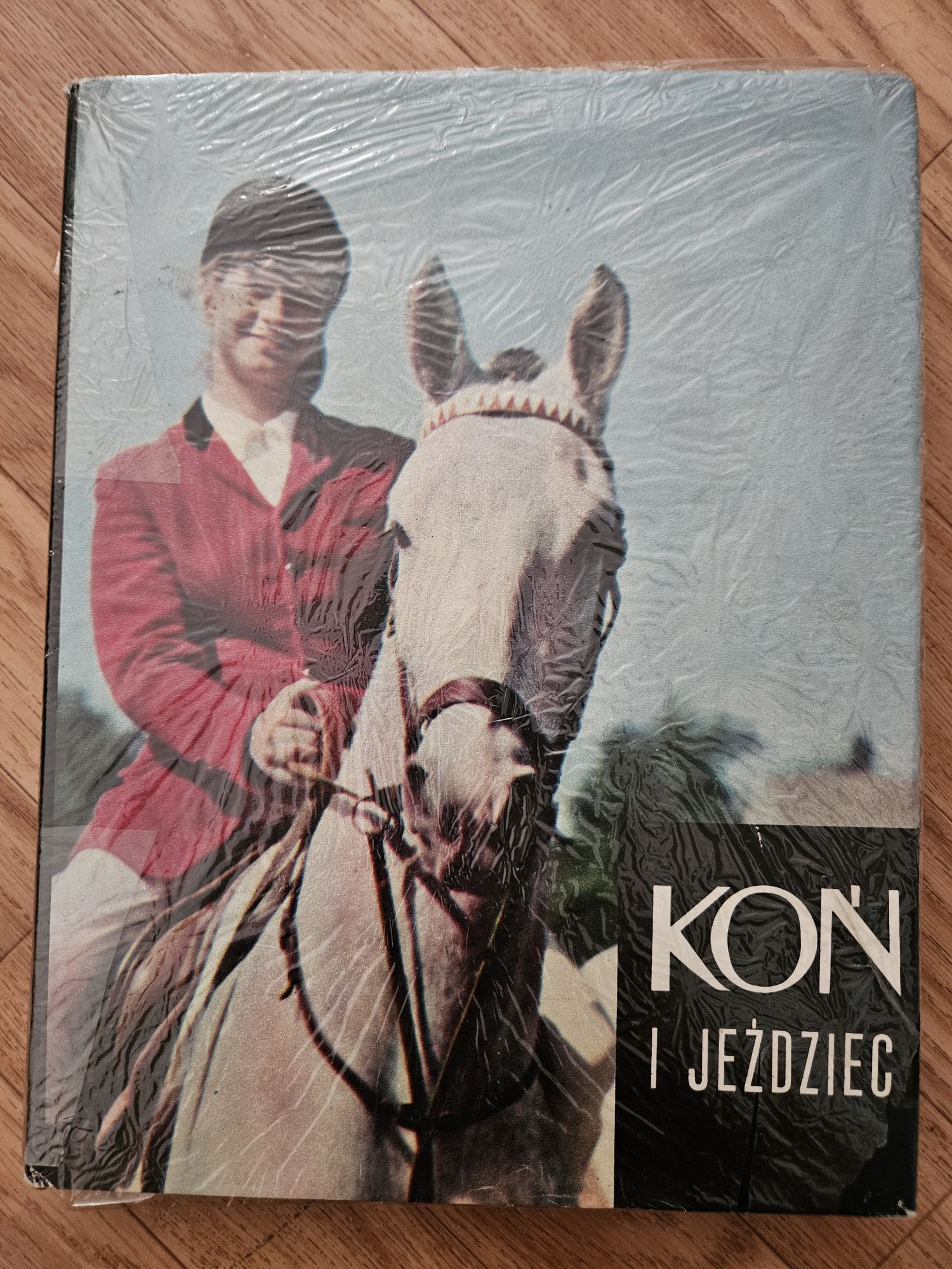 Koń I jeździec.  Album