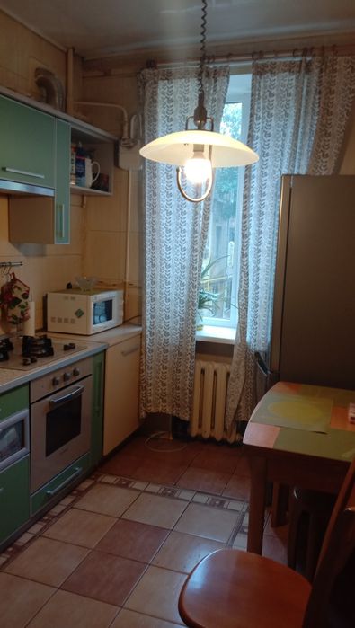 Продам 3х кімнатну квартиру в центрі Запоріжжя.