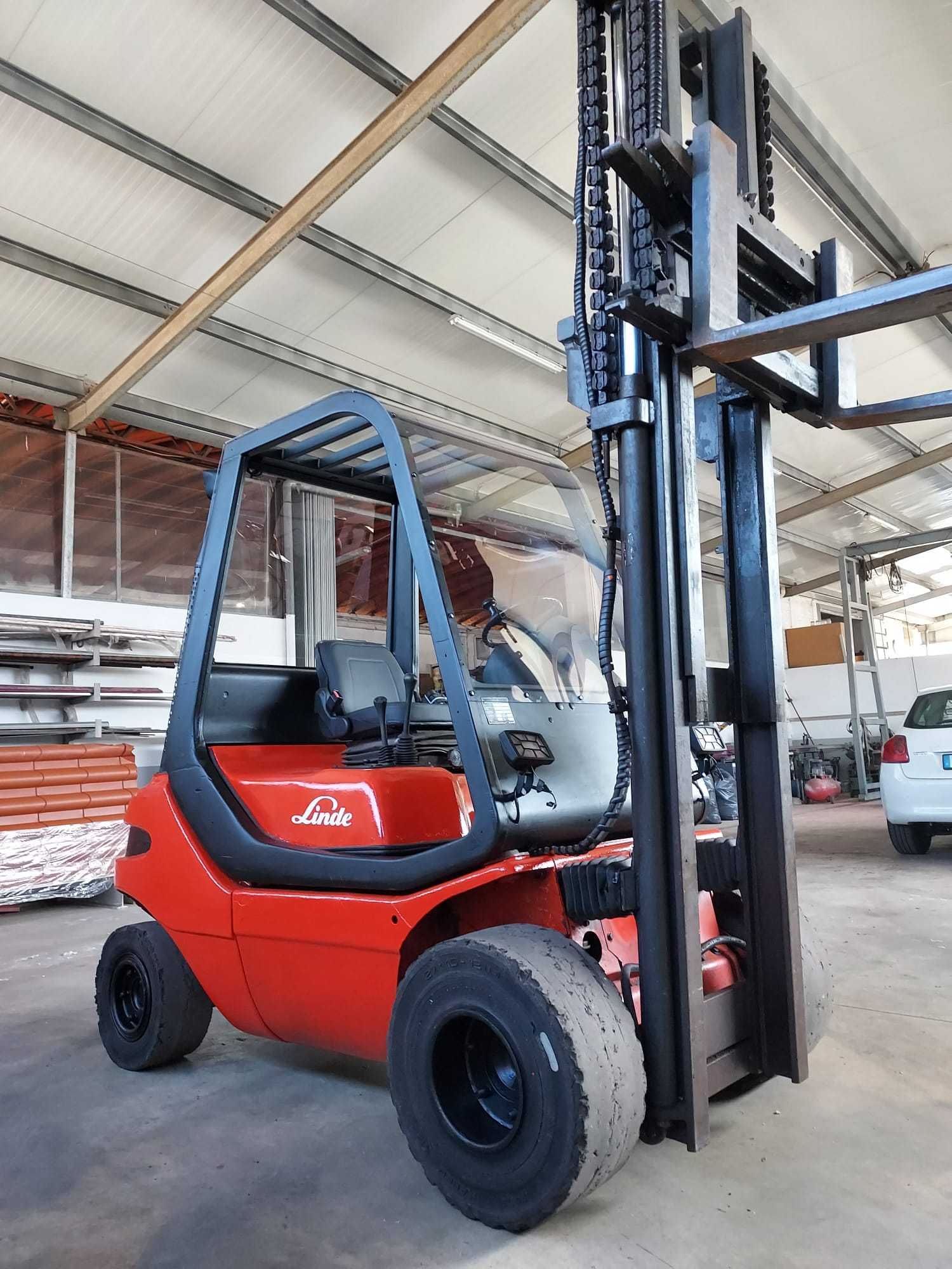 Empilhador Linde 3 toneladas gasóleo