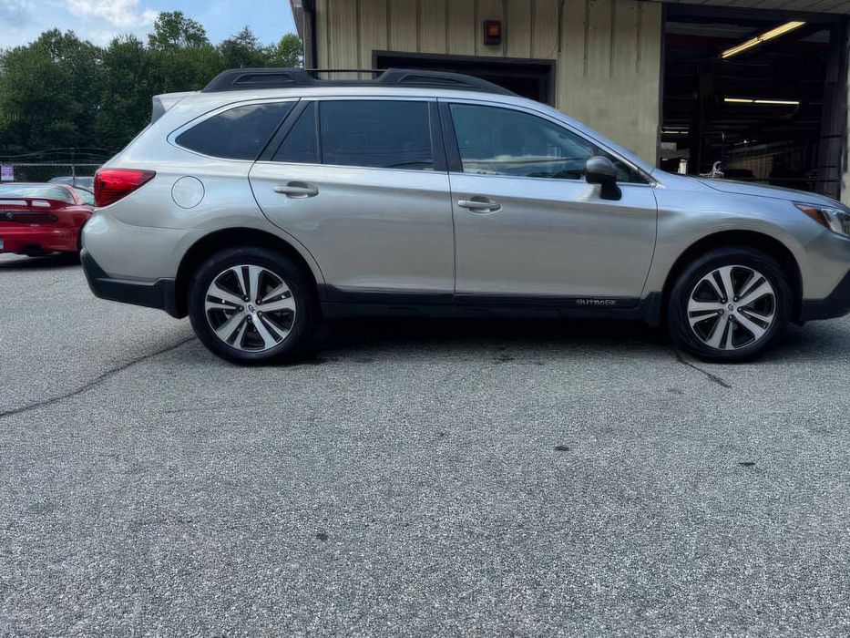 Subaru Outback      2018